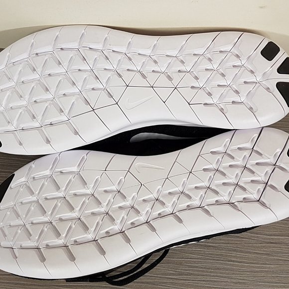 Nike Kids' Free Run Grade School Running Shoes - Black/Silver/Anthracite 5.5Y/38 - Picture 9 of 10